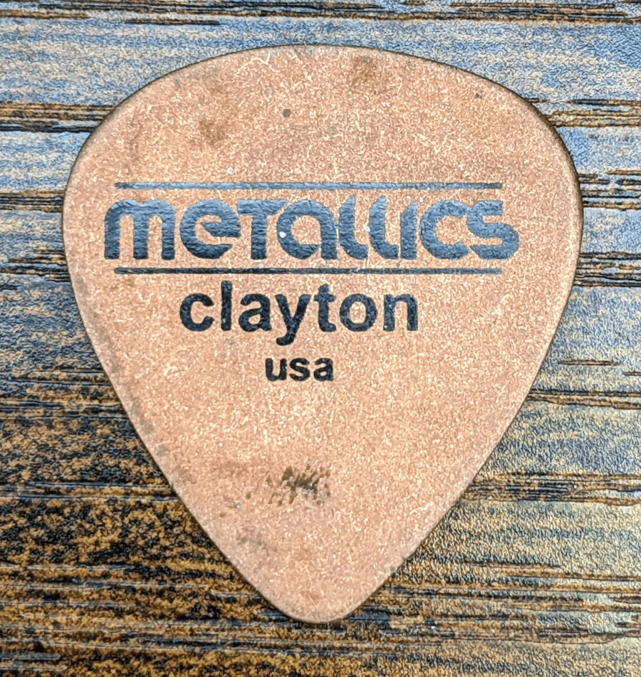 Picks Clayton Metallics Copper Pick On Wood. Surface has softly rough texture for the advantage of playing grip. Lovely Copper?